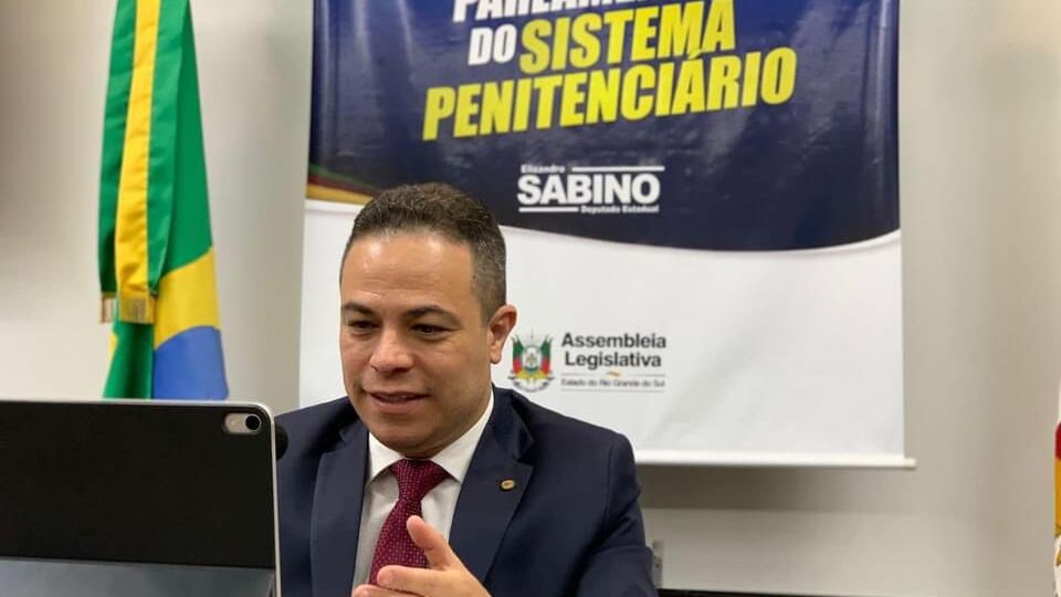 43BEF31C-4ACB-443B-8A1A-E5839141BC3D