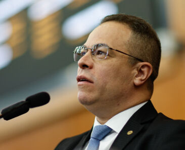 PORTO ALEGRE - RS - BRASIL - 28/11/2024: Sessão plenária Híbrida. Plenário 20 de Setembro. Foto: Raul Pereira / ALRS.